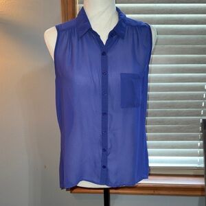 Chic Sleeveless Blouse